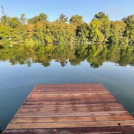 Dom wakacyjny Au Bal Des Hirondelles