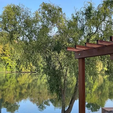 Vakantiehuis Au Bal Des Hirondelles Andé