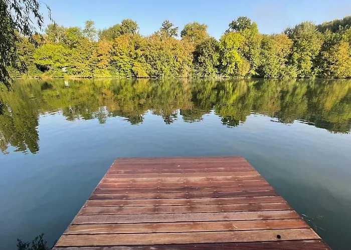 Holiday home Au Bal Des Hirondelles