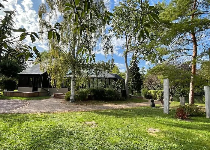 Holiday home Au Bal Des Hirondelles