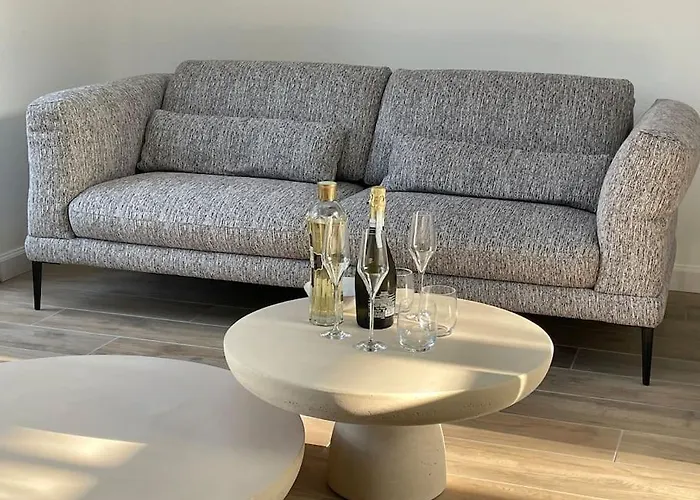 Au Bal Des Hirondelles Holiday home *