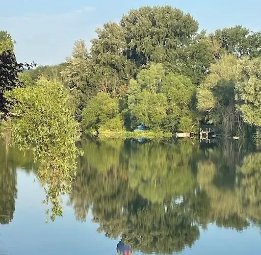 Holiday home Au Bal Des Hirondelles